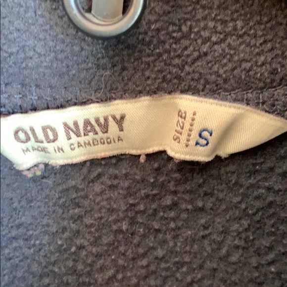 Old navy fleece vest - Picture 2 of 6